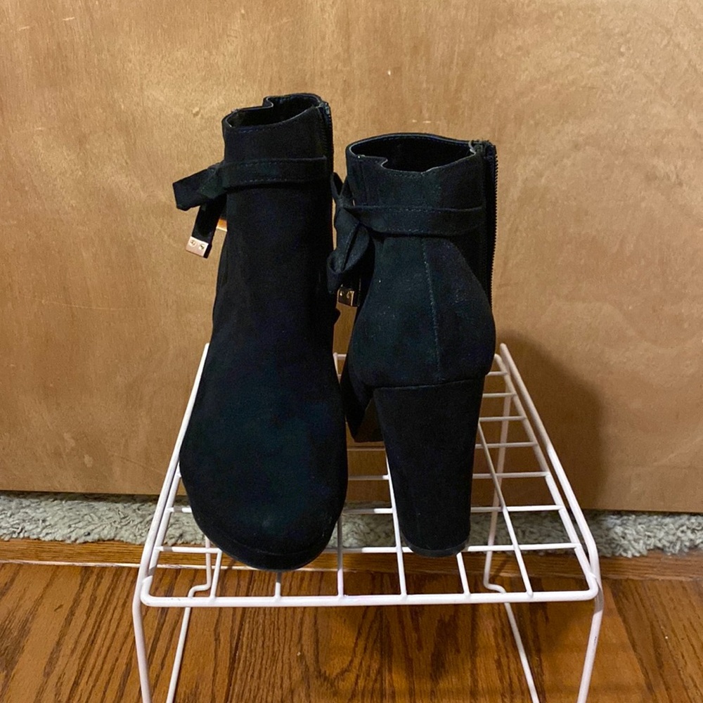 Lauren Conrad Black heel booties!